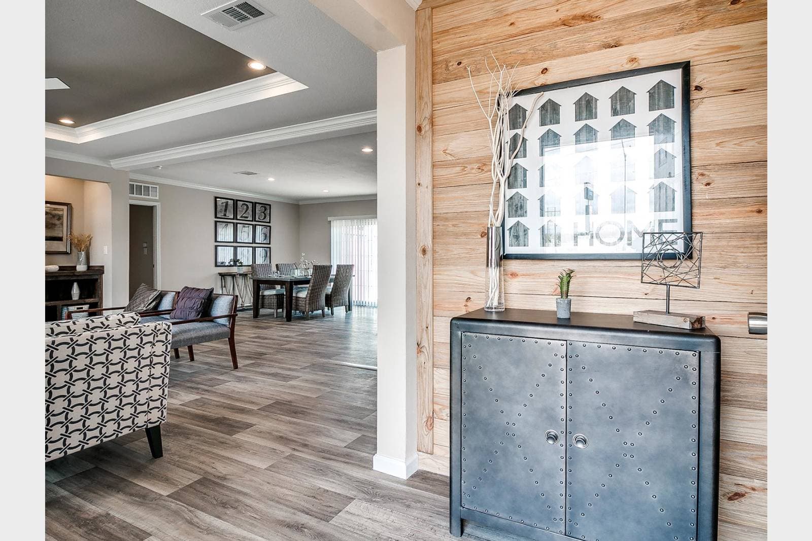 Titan extreme 3276t [the memphis] interior home features