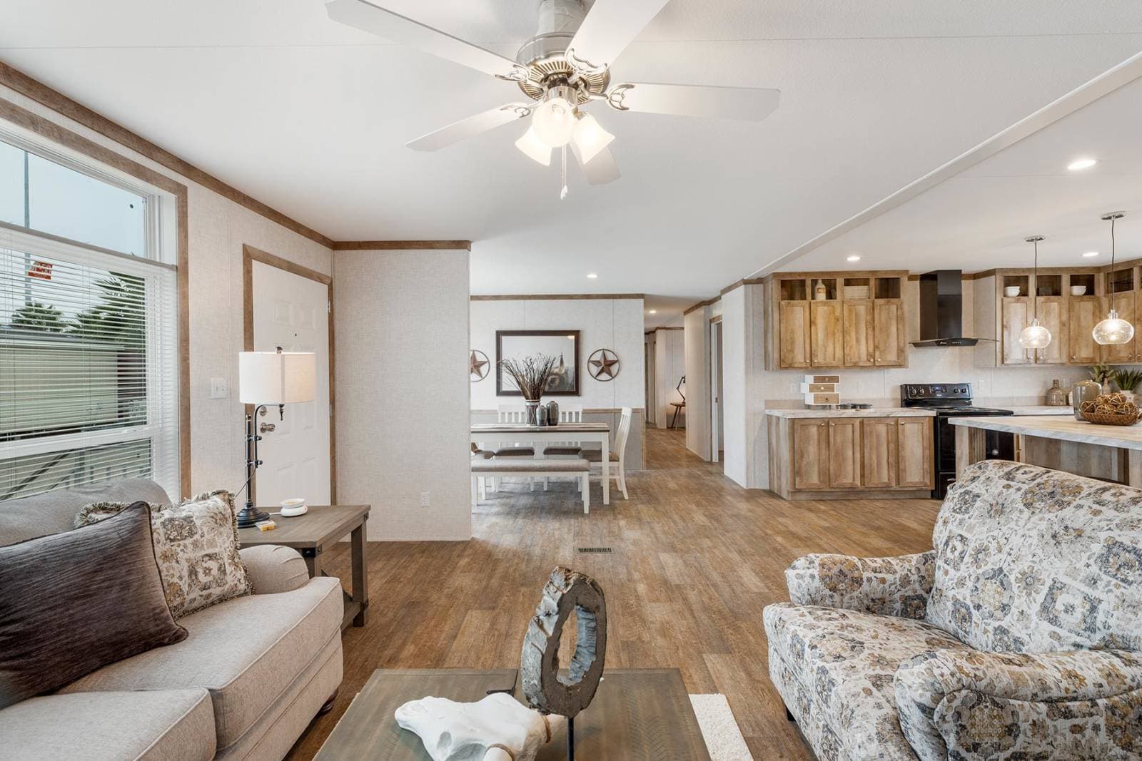 Nm2872a interior home features