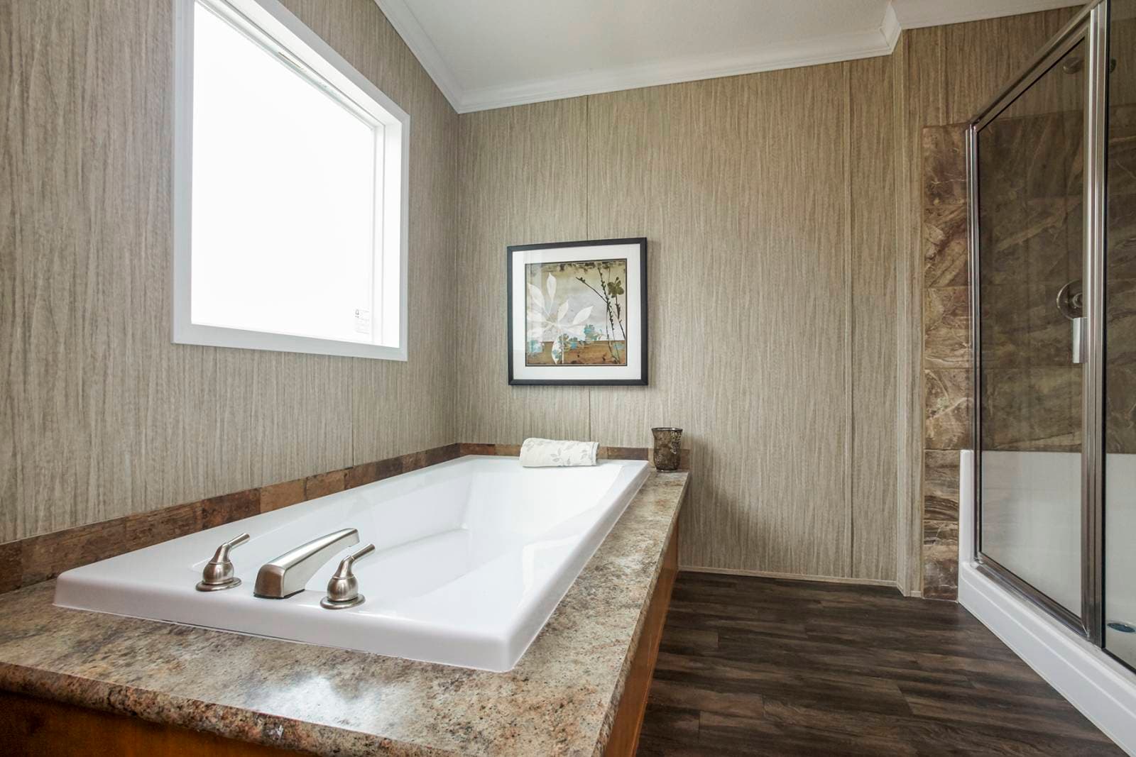 Rio grande xl bathroom home features