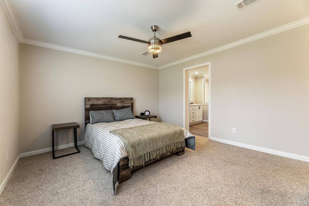 Innovation 2864h bedroom home features