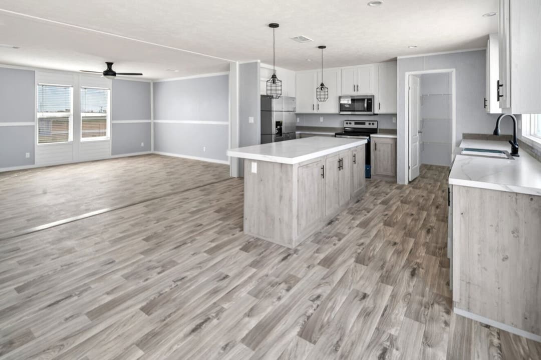 Valu maxx premier 32684f interior and kitchen home features