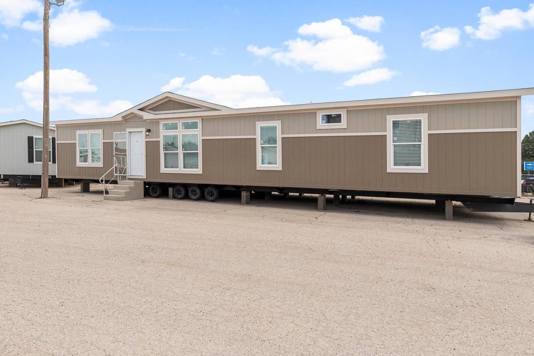 Titan extreme 3266d [the vegas] exterior home features