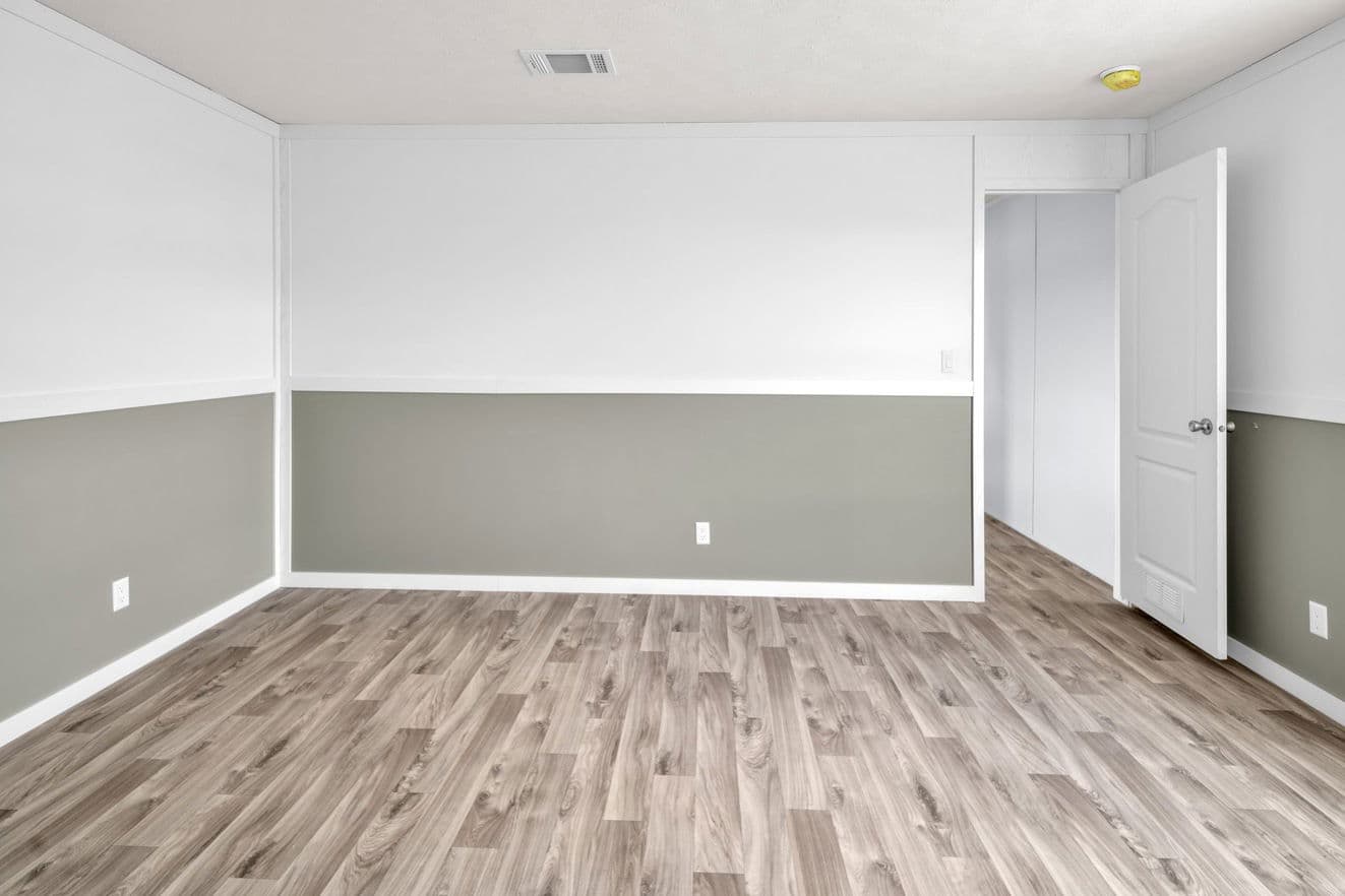 Valu maxx premier 16683e interior home features