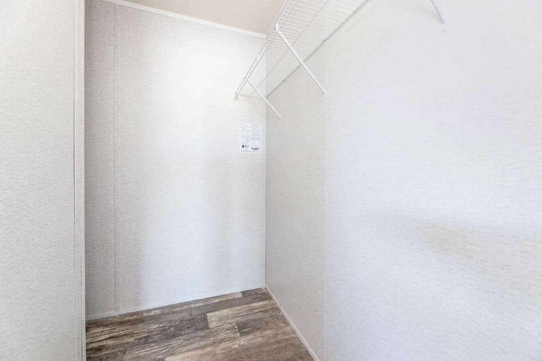 Valu premier 32483g interior home features