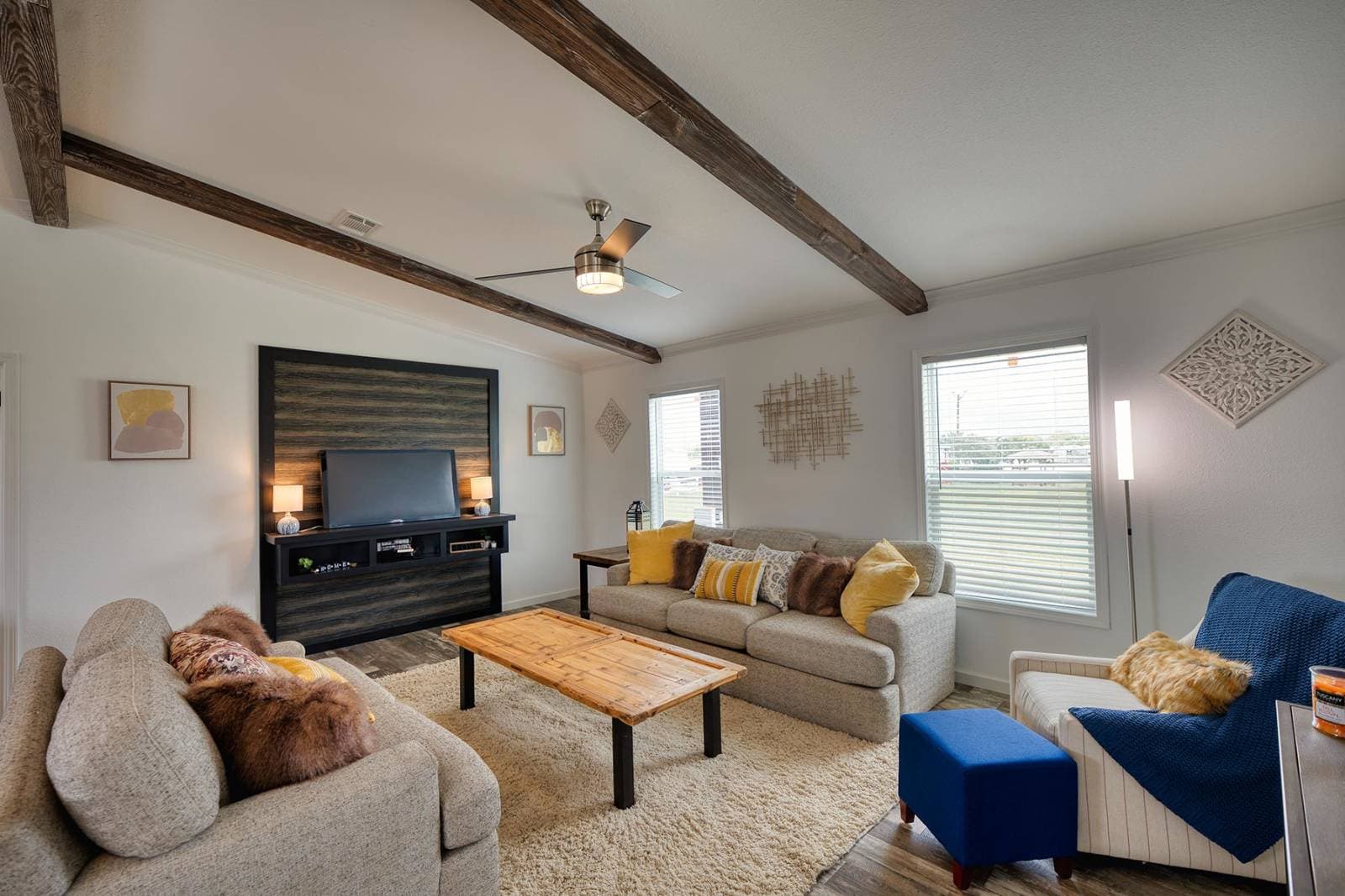 Titan extreme 2876h interior home features