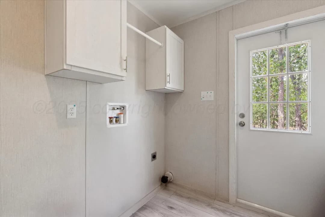 Nm2860l - 0.51 acre lot interior home features