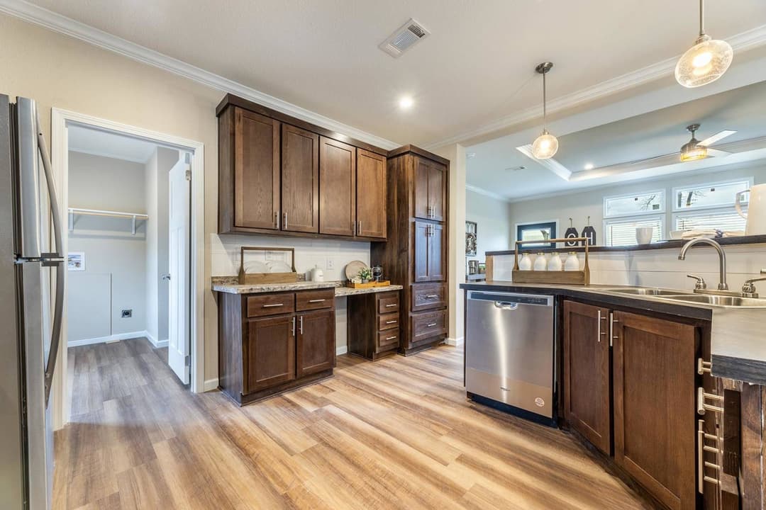 Innovation 3260c kitchen home features