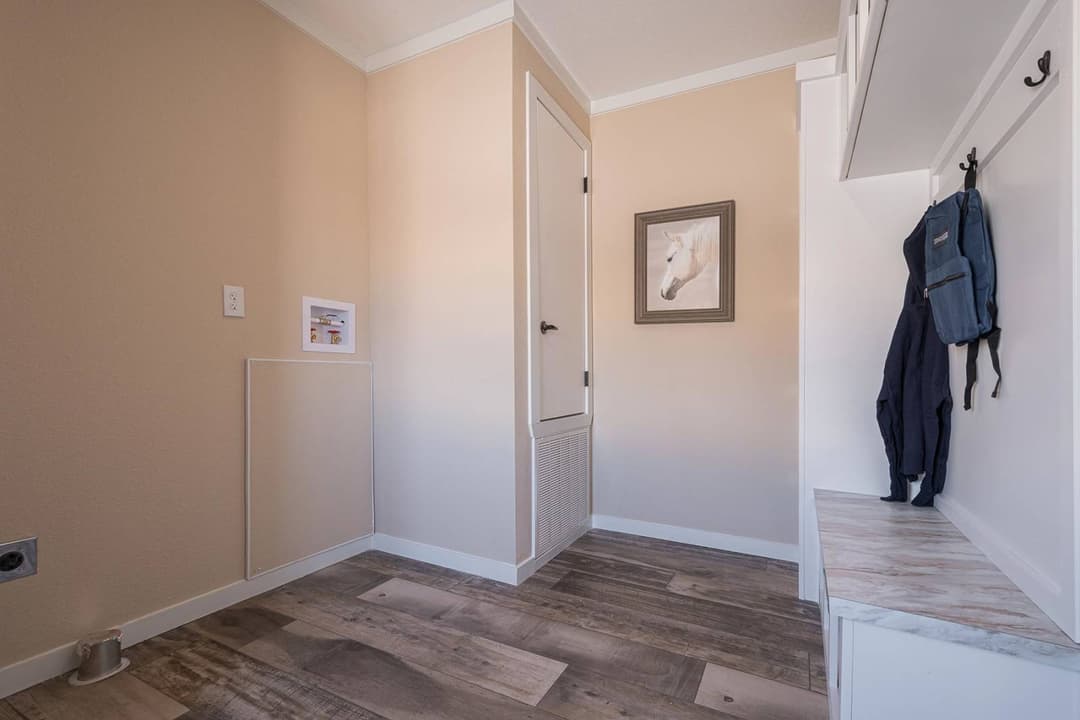 Innovation 3266f interior home features