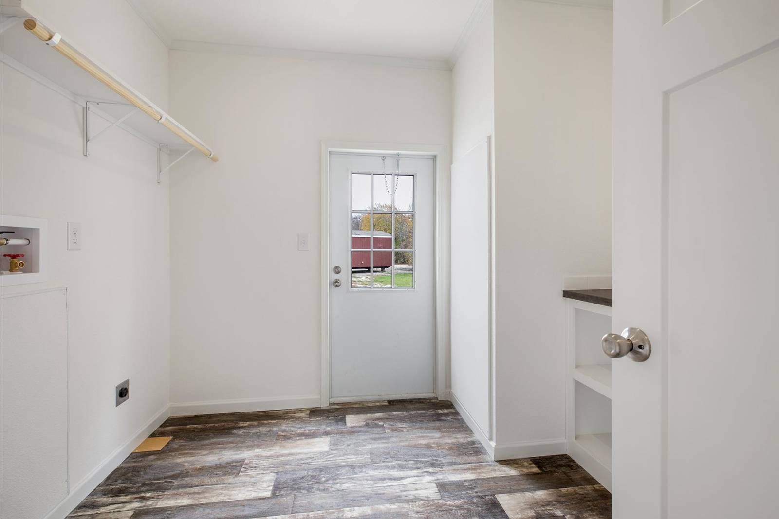 Titan extreme 2856n interior home features