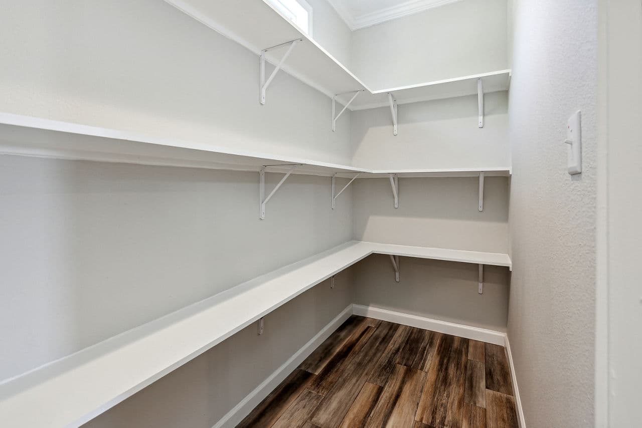 Innovation 3268h interior home features