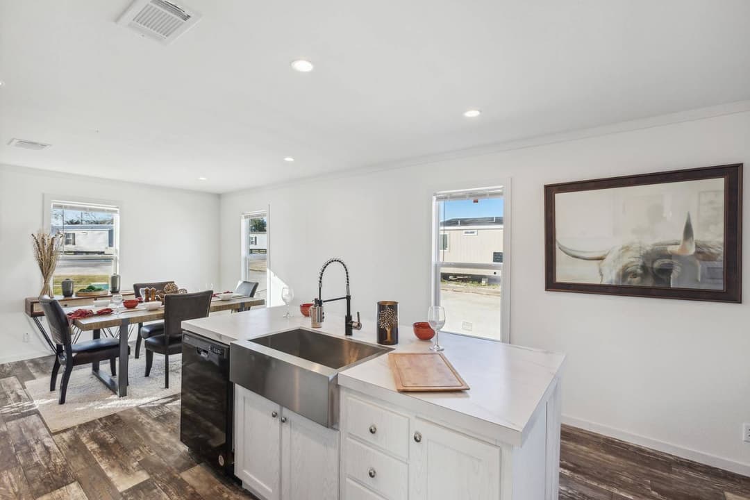 Rm2848h kitchen home features