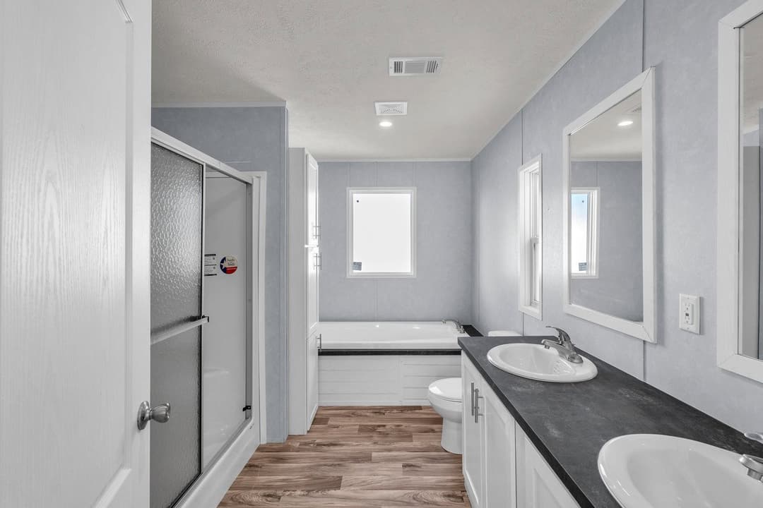 Valu maxx 28483m interior and bathroom home features