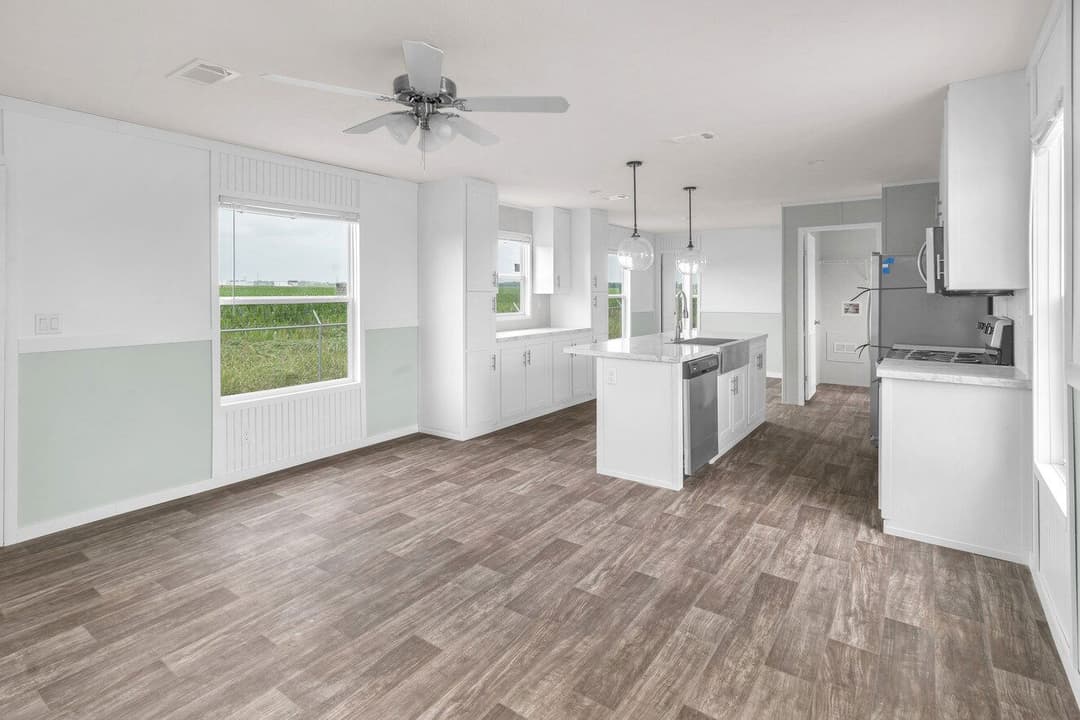Valu maxx premier 16763a interior home features