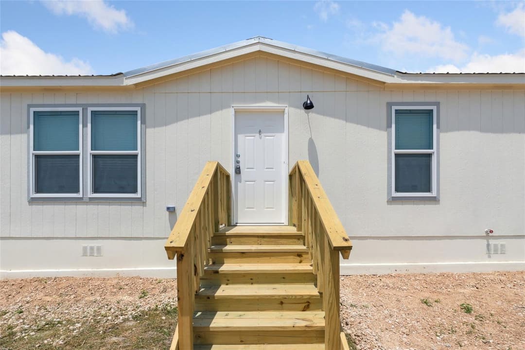 Rm2856b - 3.36 acre lot exterior and hero home features