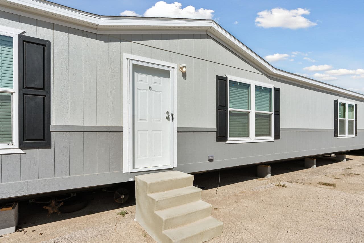 Prime pinnacle 135 exterior home features