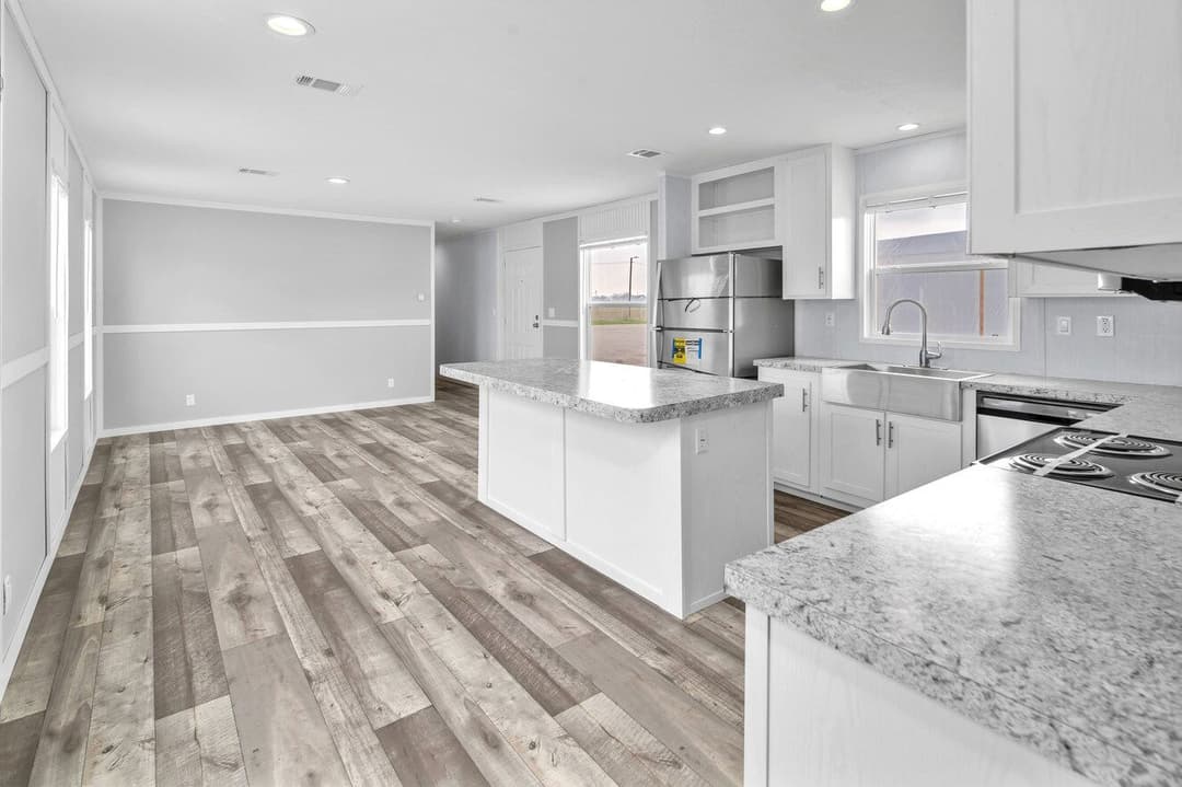 Alamo lite 16763s interior and kitchen home features