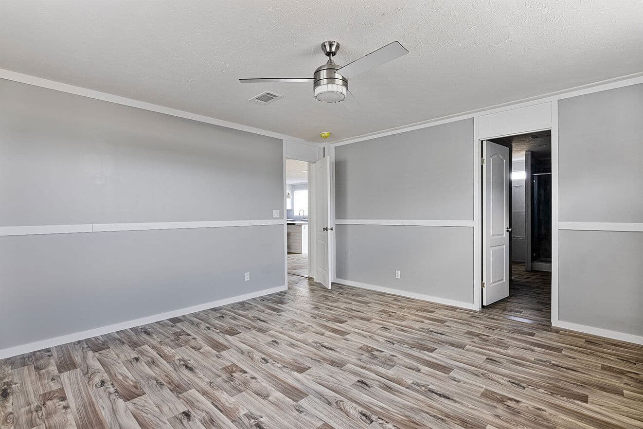 Valu maxx premier 32684e interior home features