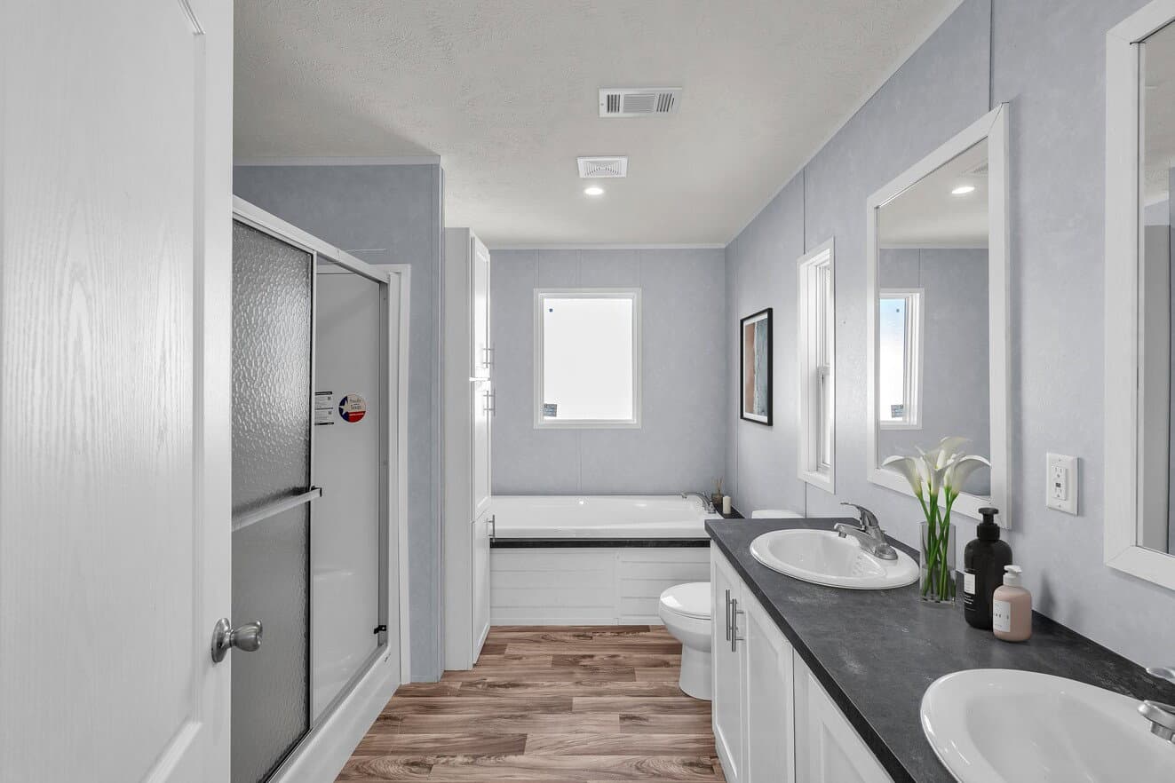 Valu maxx 28483m interior and bathroom home features