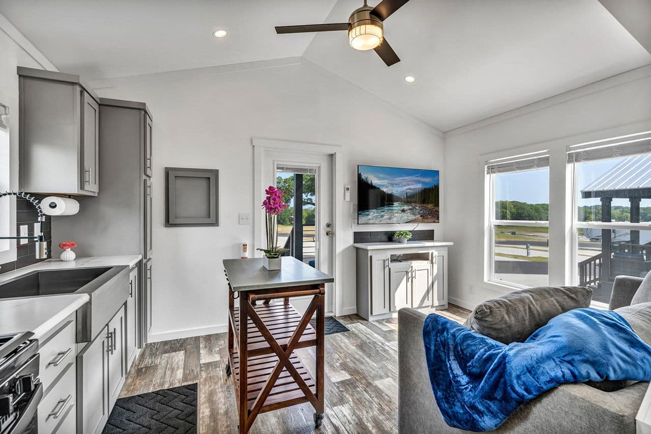 Aps 522a-sl - rv lot (2 available) interior home features