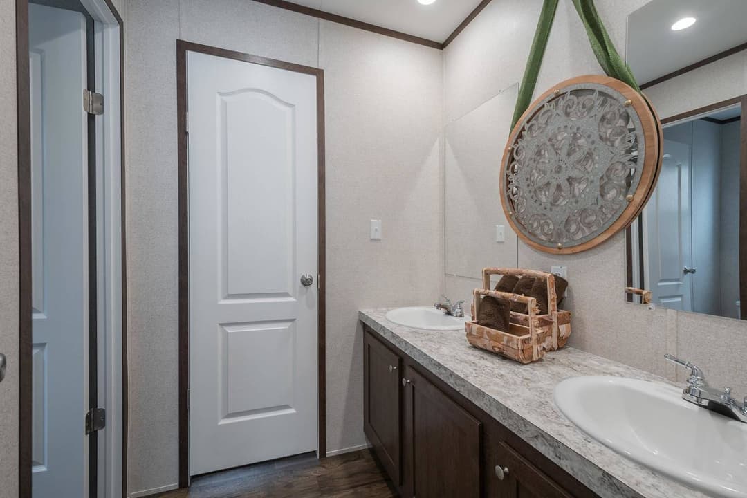 Nm3260f bathroom home features