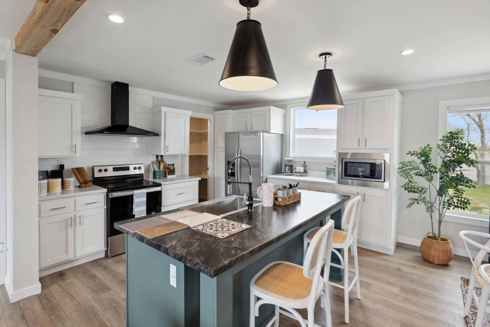 Ws2856h kitchen home features