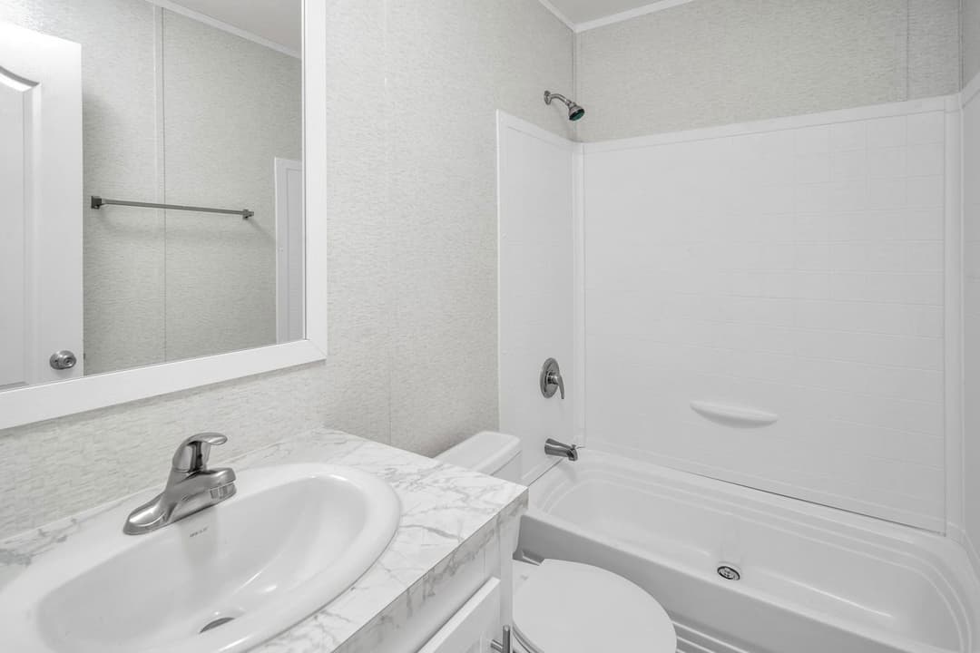 Valu maxx premier 16763a interior and bathroom home features