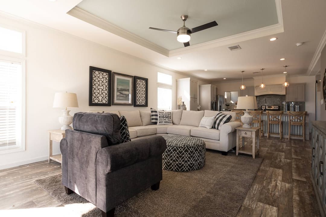 Titan extreme 3266a [the aspen] interior home features