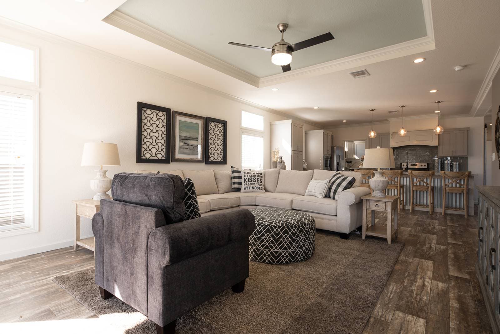 Titan extreme 3266a [the aspen] interior home features