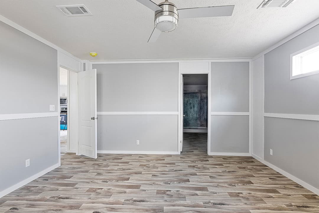 Valu maxx premier 32684e interior home features