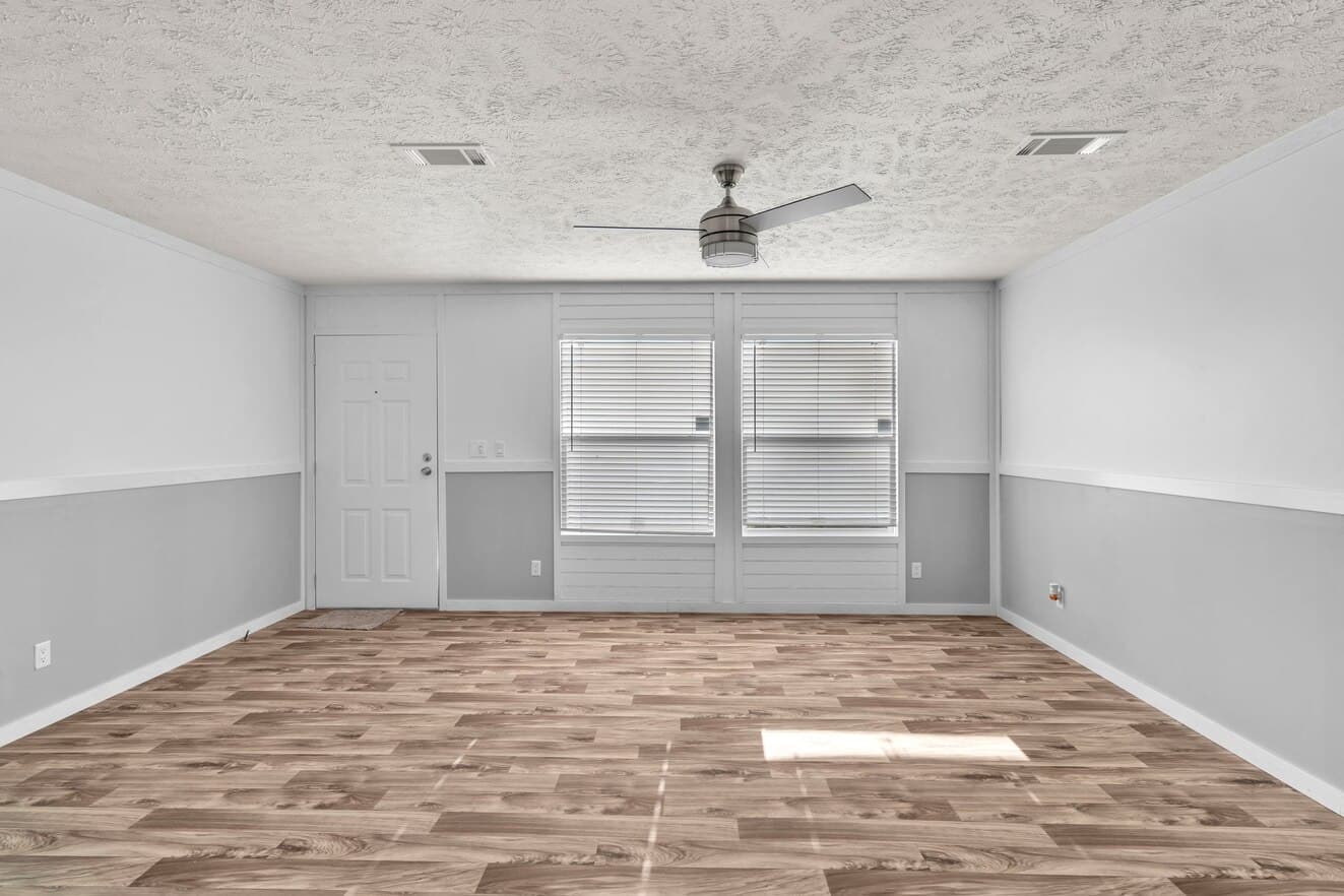 Valu maxx 28483m interior home features