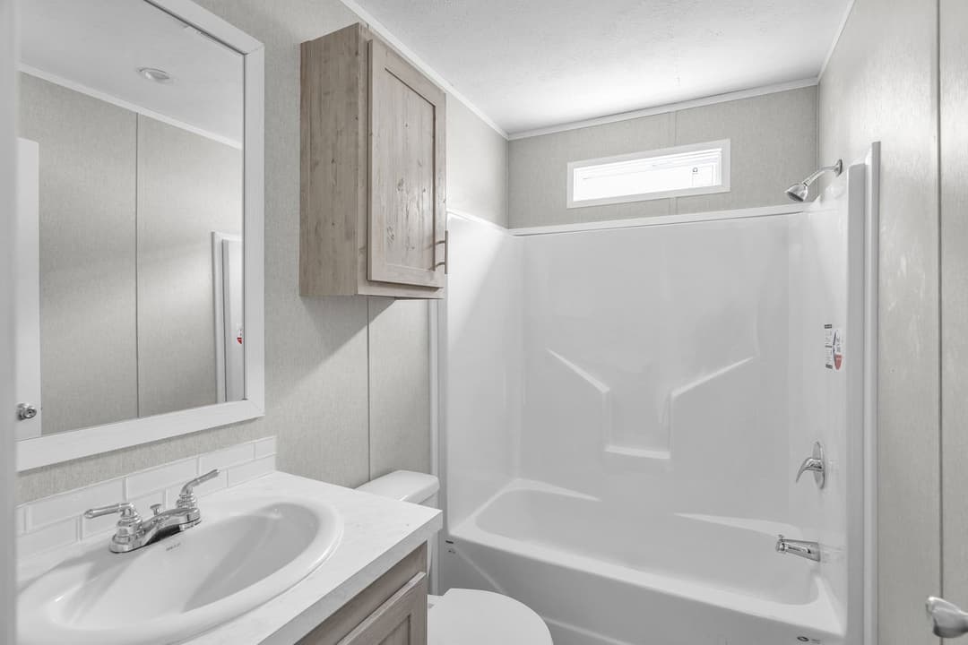 Verde ranch 14602n interior and bathroom home features