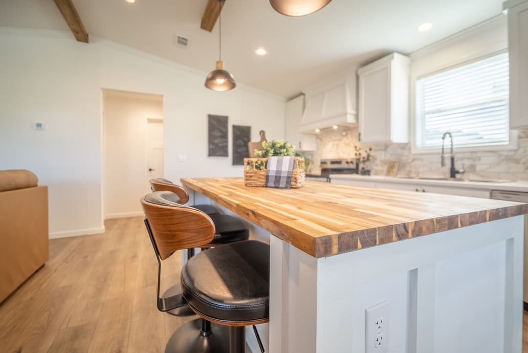 Innovation 5442h - the cypress creek kitchen home features